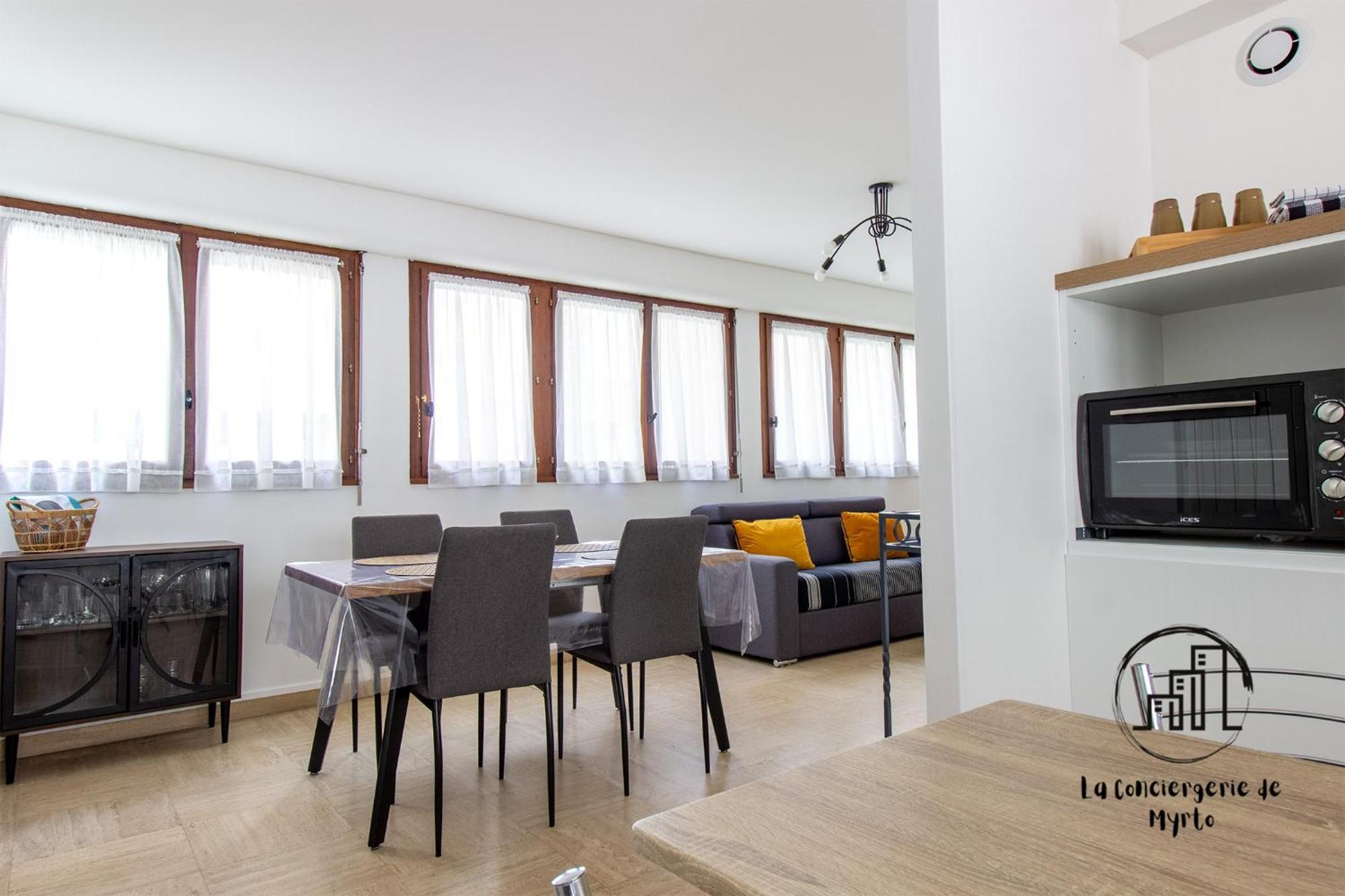 Au Coeur Des Lices Apartamento *