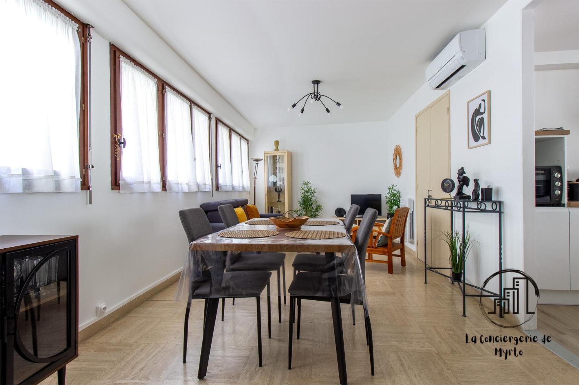Au Coeur Des Lices Appartement